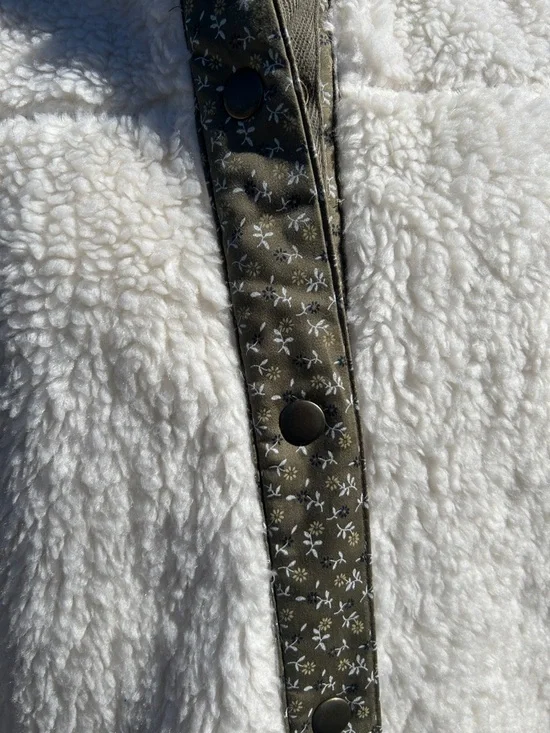 Madewell (Re)sourced Faux-Shearling Vest - Picture 2 of 10